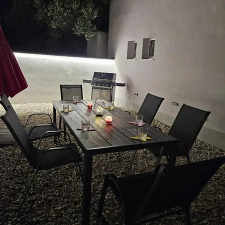 Koko With Private Jacuzzi Apartment
