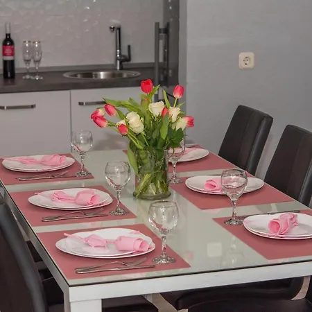 Apartment Koko With Private Jacuzzi