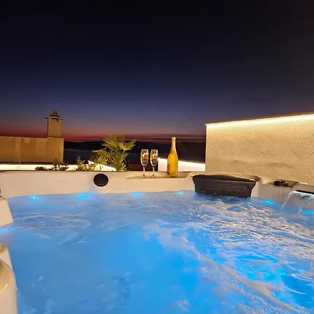 Koko With Private Jacuzzi アパート マカルスカ